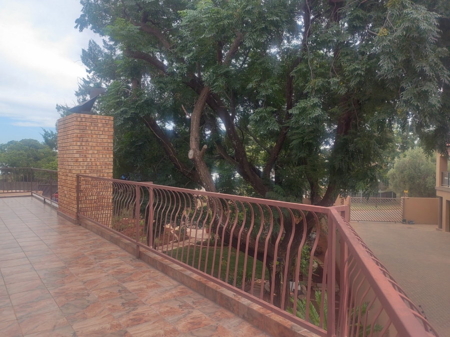 4 Bedroom Property for Sale in Rhodesdene Northern Cape